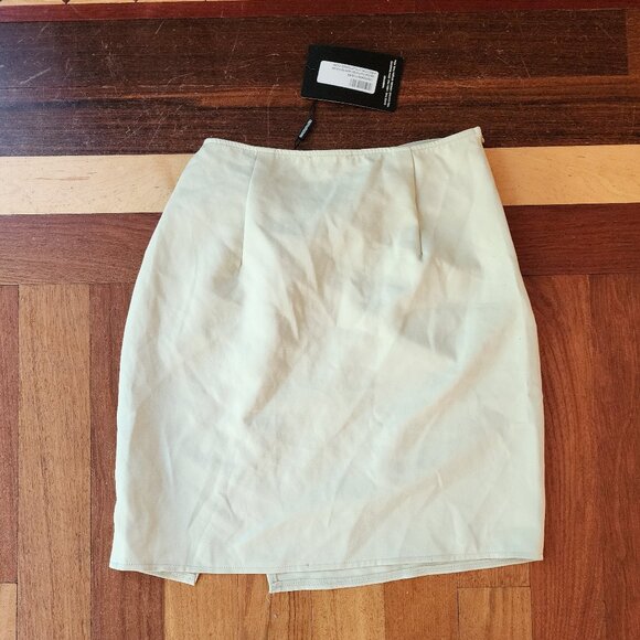 NWT PrettyLittleThing Sage Green Twist Front Split Leg Mini Skirt Size 6 - Picture 9 of 12